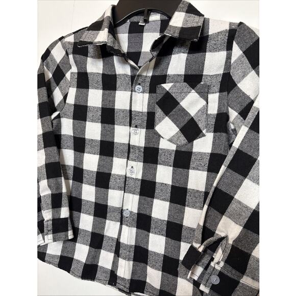 Black And White Flannel, Boys Size 6 - Picture 2 of 3
